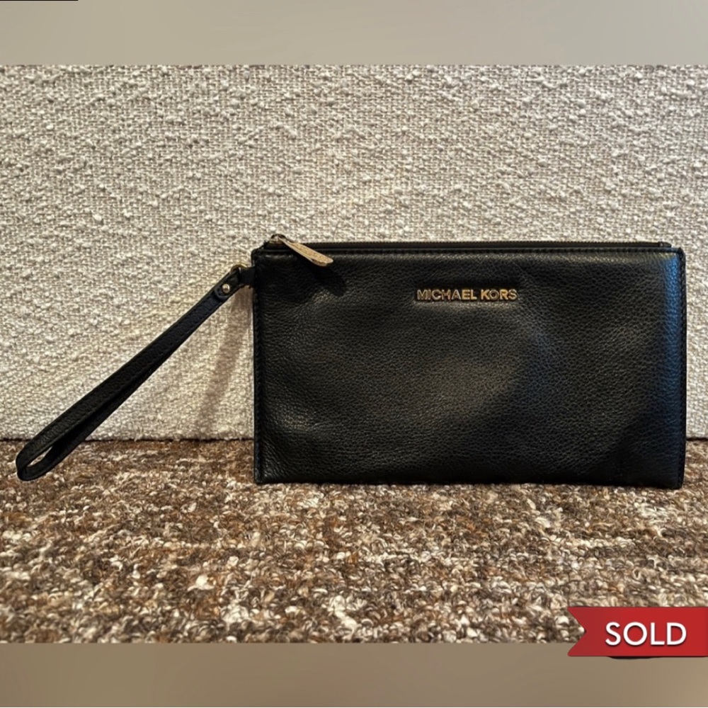 Black Leather Michael Kors Wristlet / Wallet